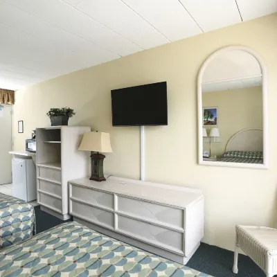Riviera Resort & Suites Hotels near Wildwood Beach