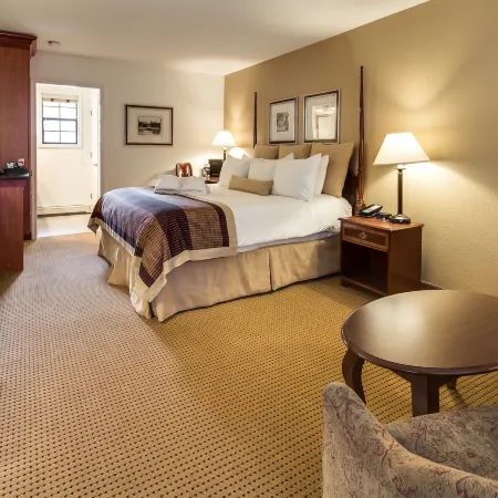 Twin Peaks Lodge & Hot Springs