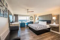 Sailor Jack Oceanfront Motel - Motels