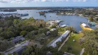 King's Bay Lodge - Scenic