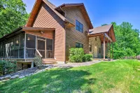 Spacious 5,200-sq-ft Cabin in Shenandoah Valley - parking
