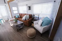 Happy Trails Bed and Breakfast Hotels in Tropic