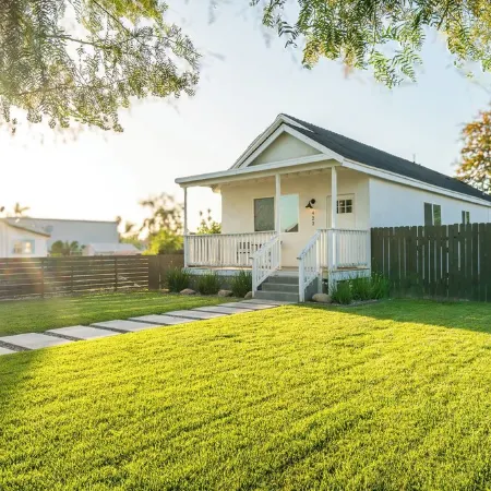 Sprawling Downtown Redlands Retreat Central to all Schools, Hospitals & Events