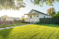 Sprawling Downtown Redlands Retreat Central to all Schools, Hospitals & Events