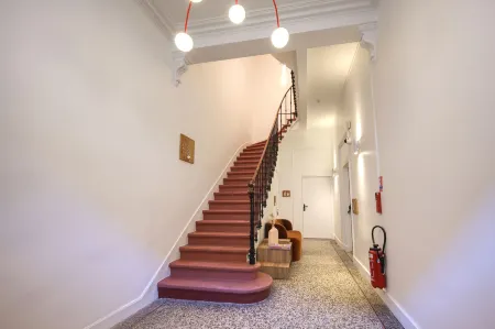 Villa Victor Hugo by Odomo Отели рядом с достопримечательностью «Mairie d'Avignon»