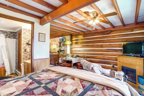 Cozy Luray Cabin w/ Views: Near Hiking Trails! - Homestays