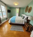 Canalside Restaurant & Inn Hotels in Port Colborne
