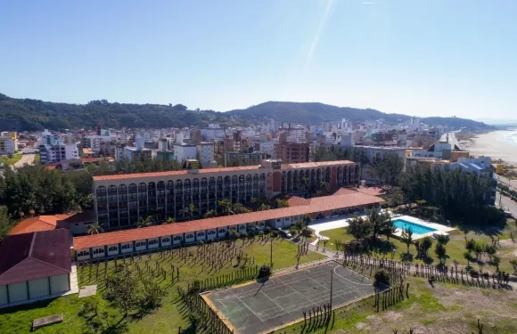 拉韋納卡西諾酒店