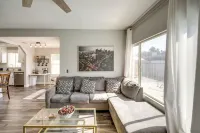 Private Pool & Patio: Pet-Friendly Bakersfield Gem Các khách sạn ở Bakersfield