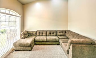 Elegant Smithfield Home w/ Views - 6 Mi to Usu!