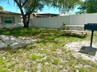 Cozy Studio with Well Equipped Kitchenette - Charming Getaway Hôtels à : Clearwater