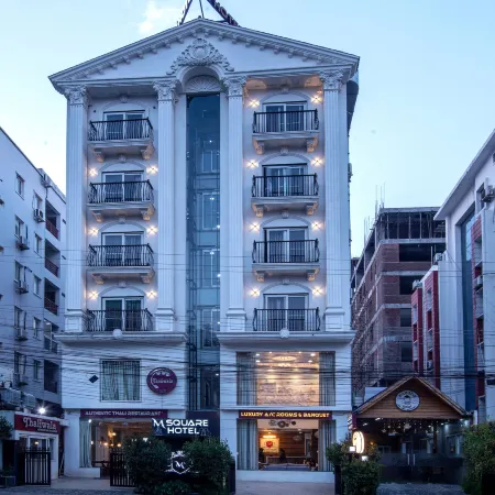 M Square Hotel Отели рядом с достопримечательностью «Конгресс-центр Cyber»