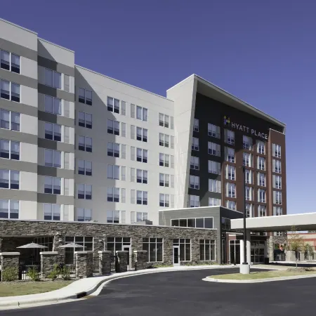 Hyatt Place Charlotte/University Research Park Отели рядом с достопримечательностью «Торговый центр Tryon»