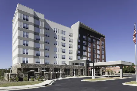 Hyatt Place Charlotte/University Research Park Отели рядом с достопримечательностью «Университет Северная Каролина в Шарлотт»
