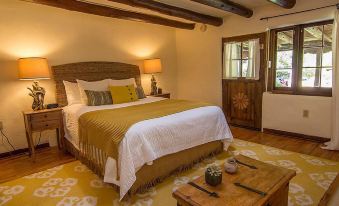 Old Taos Guesthouse B&B