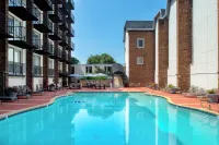 Hawthorne Inn & Conference Center - Pools
