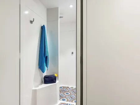 hotelF1 Avignon Centre Courtine Gare TGV Отели рядом с достопримечательностью «Place de lHorloge»