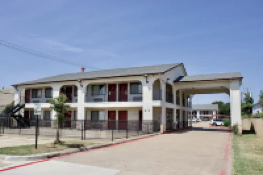 Executive Inn of Arlington, Near at&T Stadium