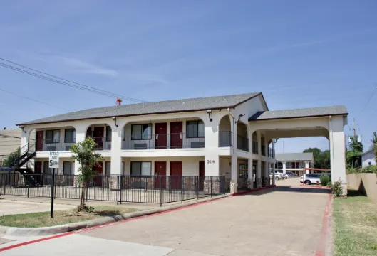 Executive Inn of Arlington, Near at&T Stadium