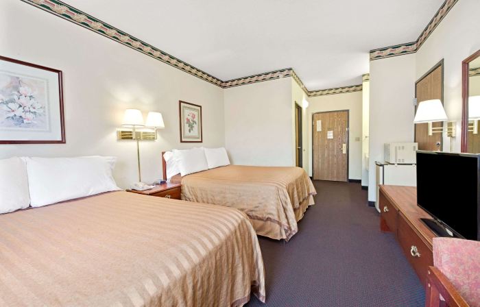 Travelodge by Wyndham St. Louis