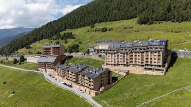 Pierre & Vacances Andorra Bordes D’Envalira โรงแรมใน