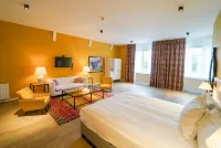 Fletcher Hotel-Restaurant de Oude Gevangenis-Alkmaar Hotels near Joyful Mare