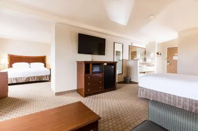 Red Lion Inn & Suites McMinnville Hotels in McMinnville