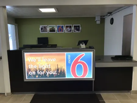 Motel 6 North Olmsted, Oh - Cleveland Отели в г. Норт-Ольмстед
