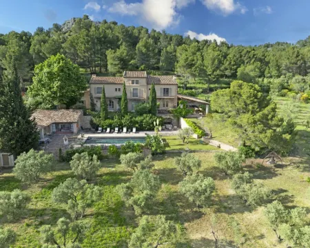 Mas Cicada Hotels in Paradou