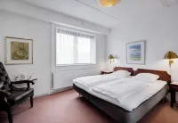 Hotel Kryb I Ly Kro Hotels near Fuglsang Haveforening