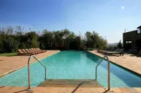 Misty Hills Country Hotel, Conference Centre & Spa - Rooftop Pools