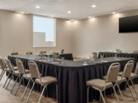 Canalta Airdrie Hotels in Airdrie