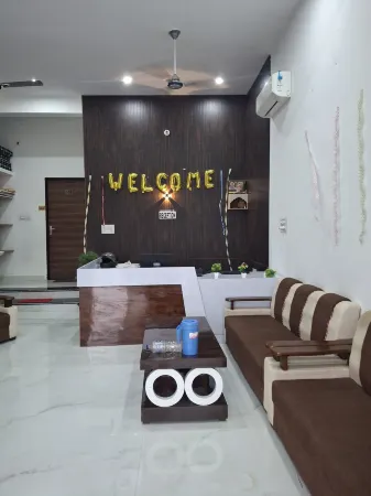 Hotel Diamond Palace Отели рядом с достопримечательностью «KHATU SHYAM JI»