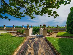 Villa Riviera Resort