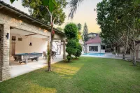 Ombe Villa Hotels in Selong