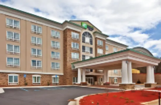 Holiday Inn Express & Suites Columbus - FT Benning Maingate by IHG