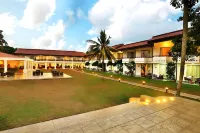 Hibiscus Beach Hotel