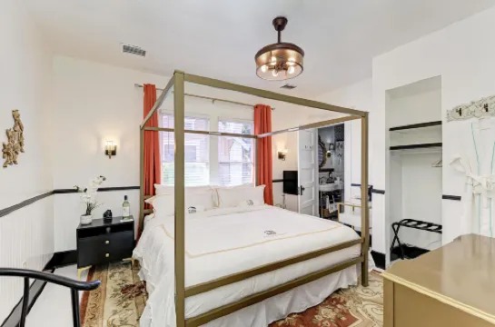 Prestige Collection, Hotel Boutique