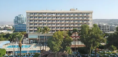 Poseidonia Beach Hotel