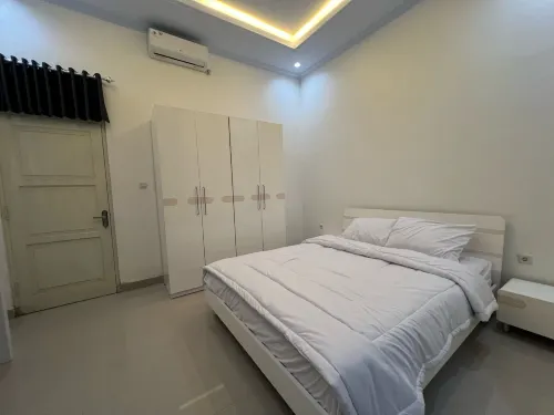 Backyard Guest House Hotel a Cisaga