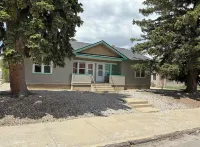 Charming 1-bedroom Duplex with AC, WiFi, Gym access etc...