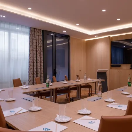 Atlantic Hotel Отели рядом с достопримечательностью «Станция Обер»