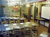Hôtel Restaurant les 13 Assiettes Hotel di Saint-Laurent-de-Terregatte