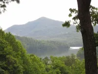 Charming Bear Paw Cabin with Spectacular View of Lake Hiwassee