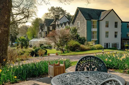 Lakeside Hotel and Spa