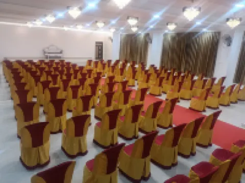 hotel white palace Hotels in Mandya