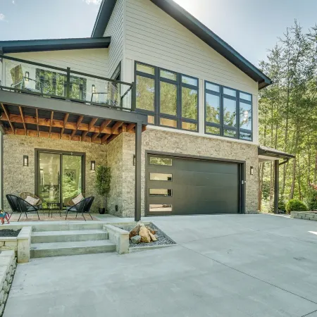 Game Room, Fire Pit Free Pickleball & Tennis