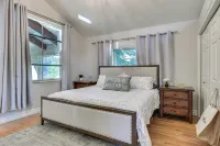 Shared Boat Dock Lakefront Coeur DAlene Home - spa