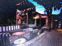 Nestled in the Redwoods, Easy Walk Downtown, Close to SF and Wine Country Hotels in Mill Valley