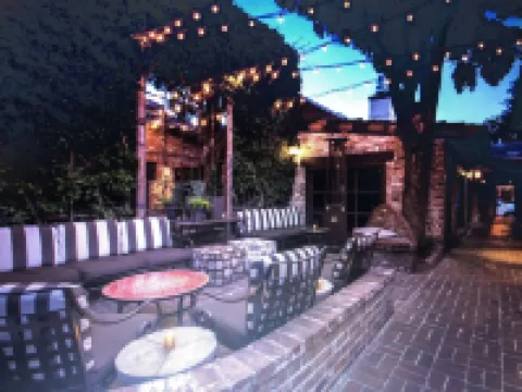 Nestled in the Redwoods, Easy Walk Downtown, Close to SF and Wine Country